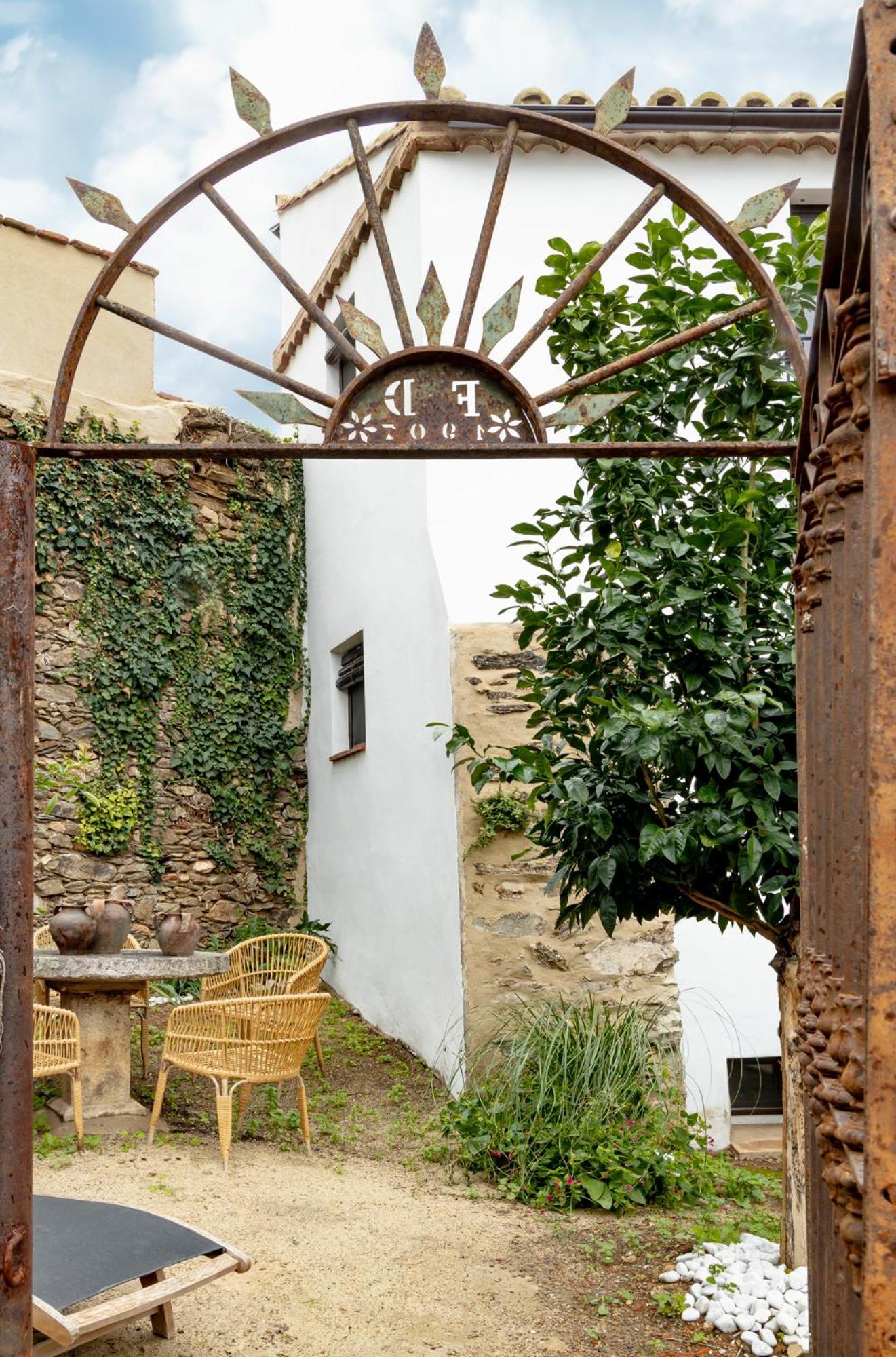 Apartamentos Turisticos El Patio Del Nogal Гвадалупе Екстер'єр фото