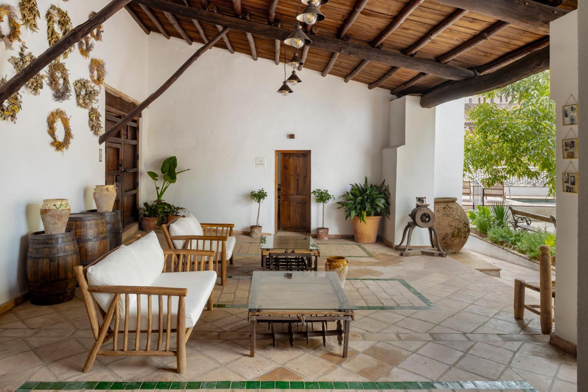 Apartamentos Turisticos El Patio Del Nogal Гвадалупе Екстер'єр фото